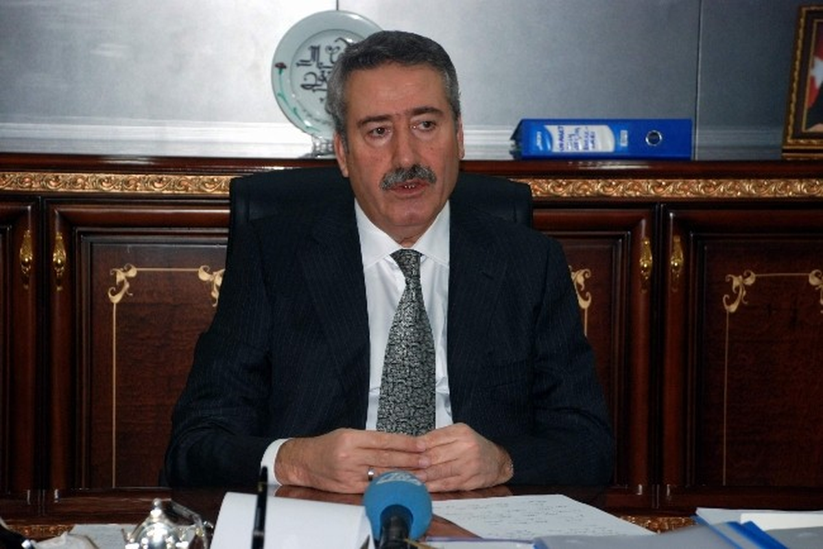 Vali Kıraç\'tan Çüngüş\'teki Okulla İlgili Açıklama