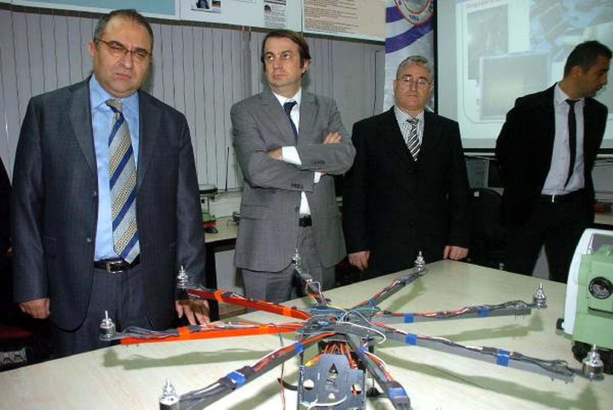 Zonguldak Valisi, İleri Araştırmalar Laboratuvarını Gezdi