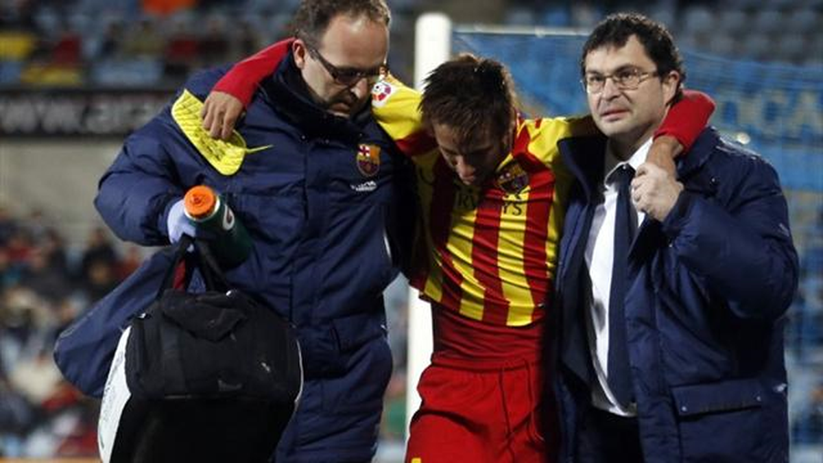 Barcelona\'nın Yıldızı Neymar\'ın En Az Üç Hafta Sahalardan Uzak Kalacağı Açıklandı