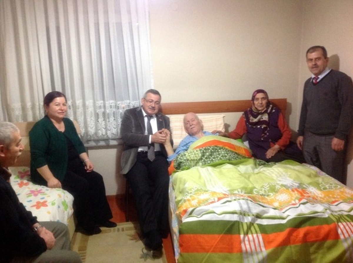Başkan Gülşen\'den Hastalara Moral Ziyareti