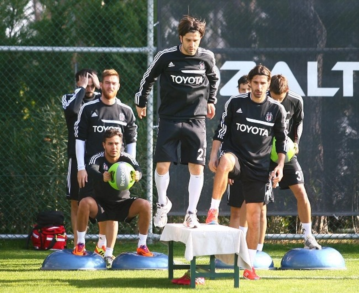 Beşiktaş, İkinci Yarı Hazırlıklarını Sürdürüyor