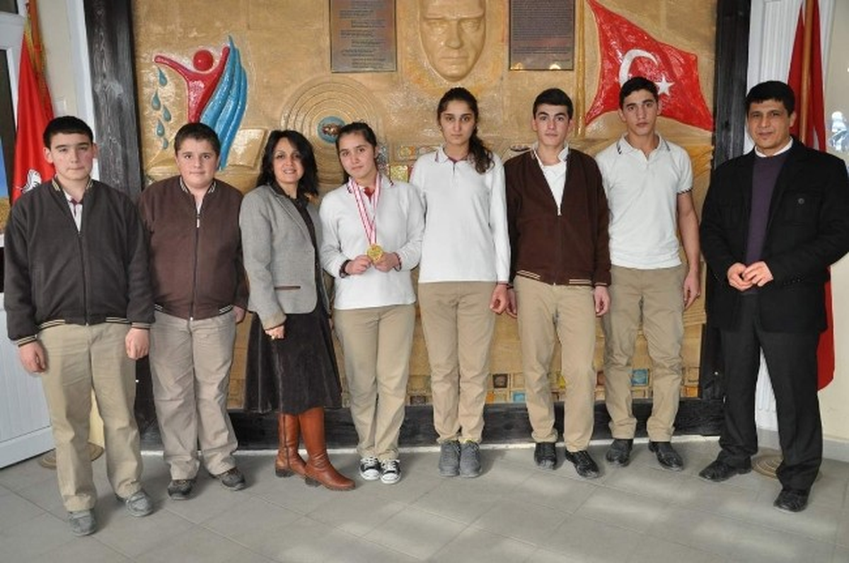 Bozüyük Kız Teknik ve Meslek Lisesi\'nin Satranç Başarısı