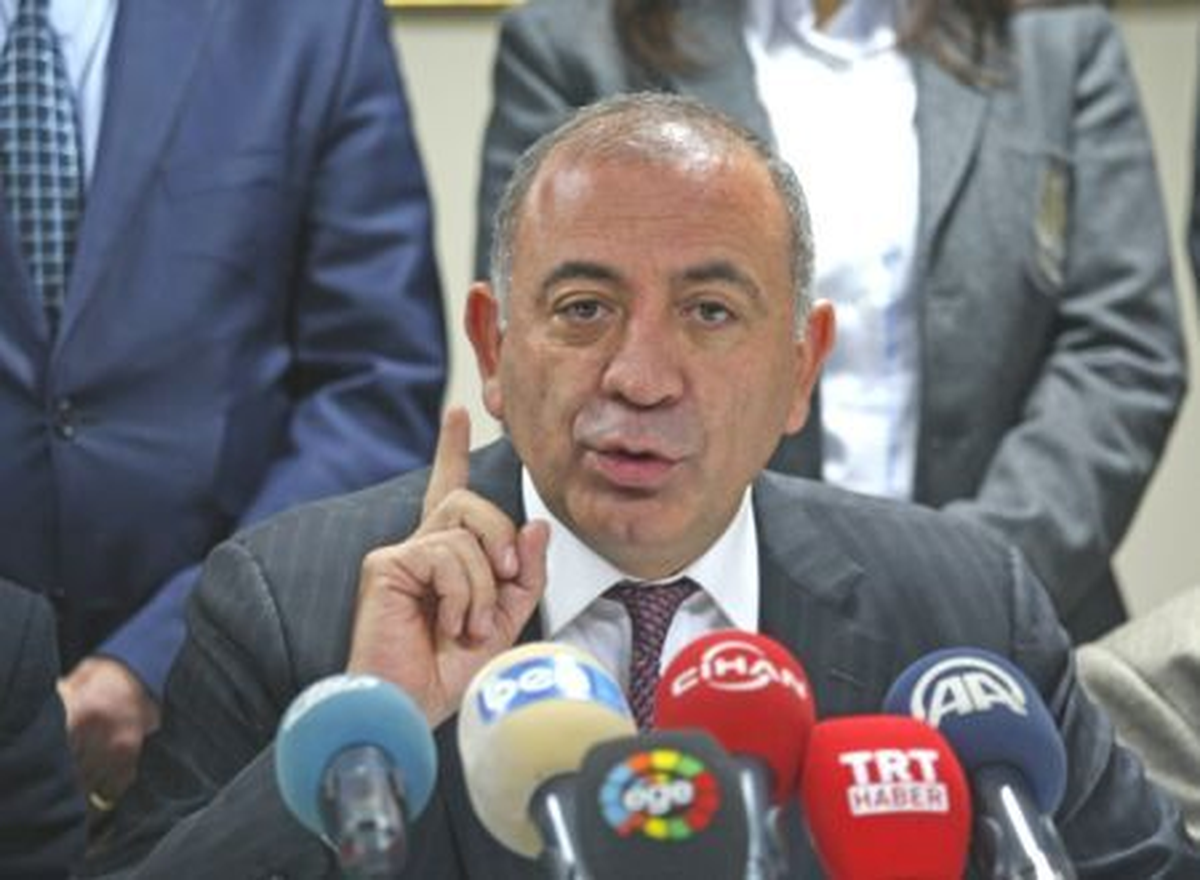 "Başbakan, Küçücük Çocuklarımızı Siyasetine Alet Etmesin"