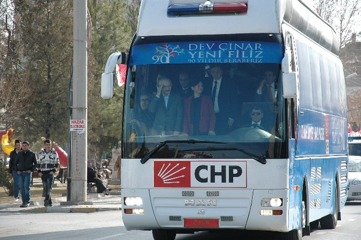 CHP Lideri Kılıçdaroğlu, Karaman\'da Aday Tanıtım Toplantısına Katıldı