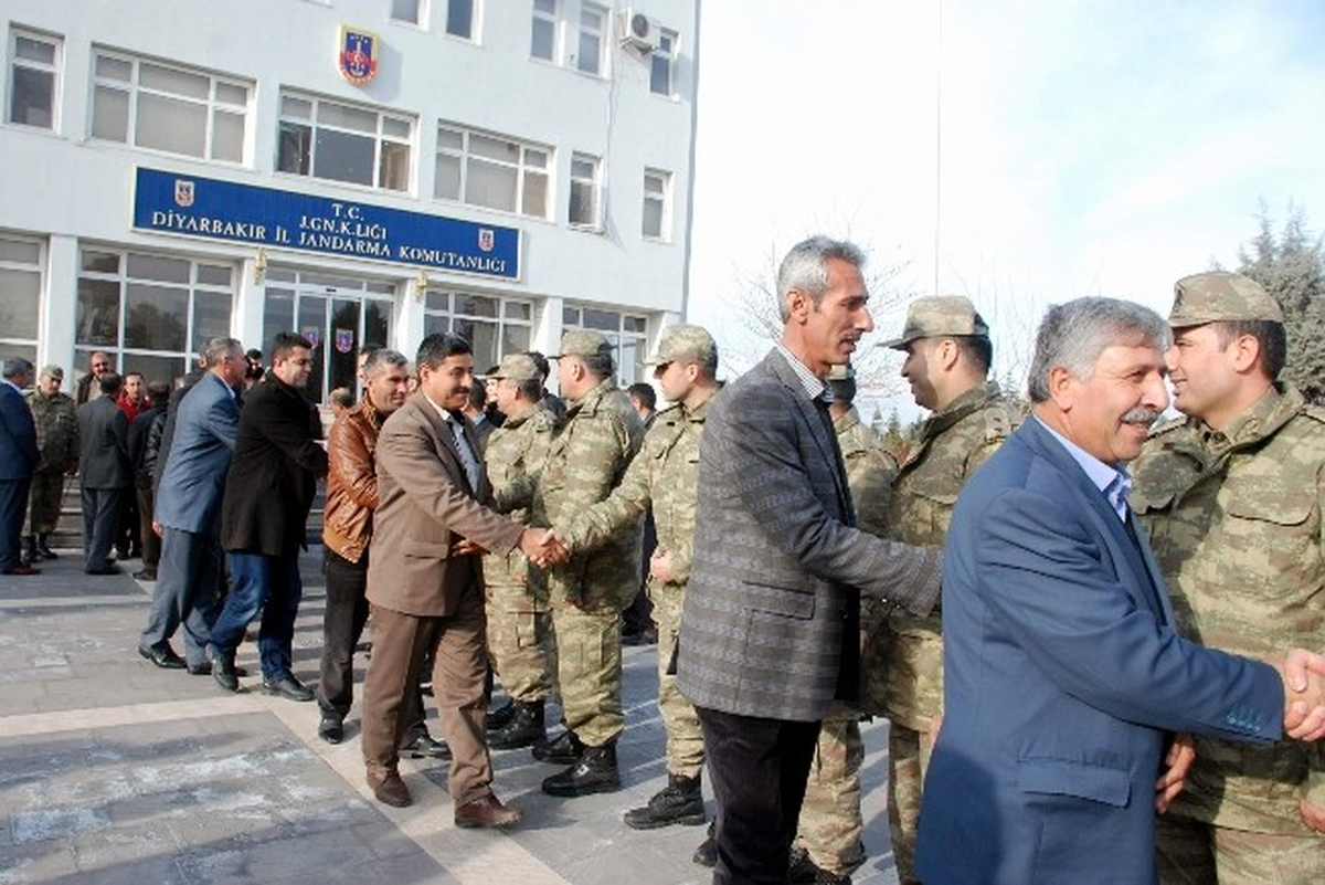 Diyarbakır\'da Terörle Mücadelede 141 Köy Korucusu Şehit Oldu"