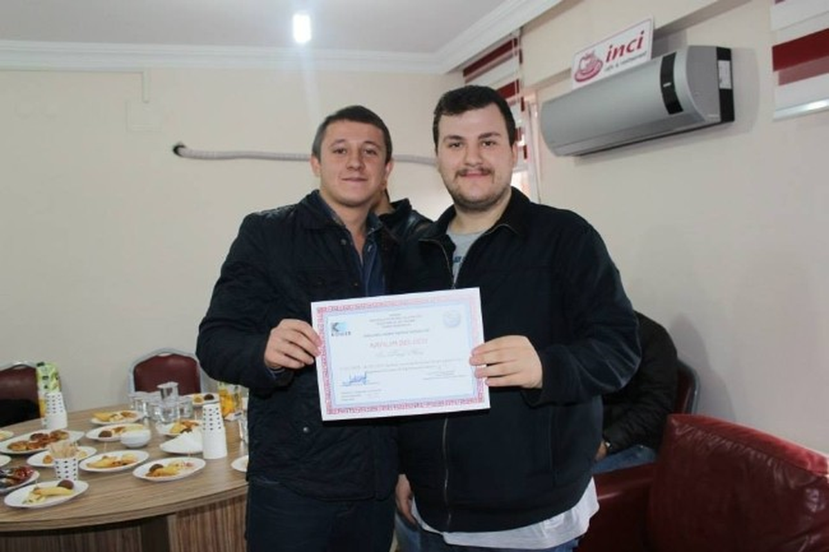 Genç Girişimciler Sertifikalarını Aldı