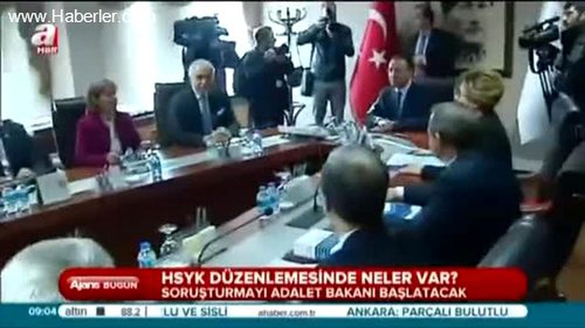 HSYK Teklifi Komisyondan Geçti