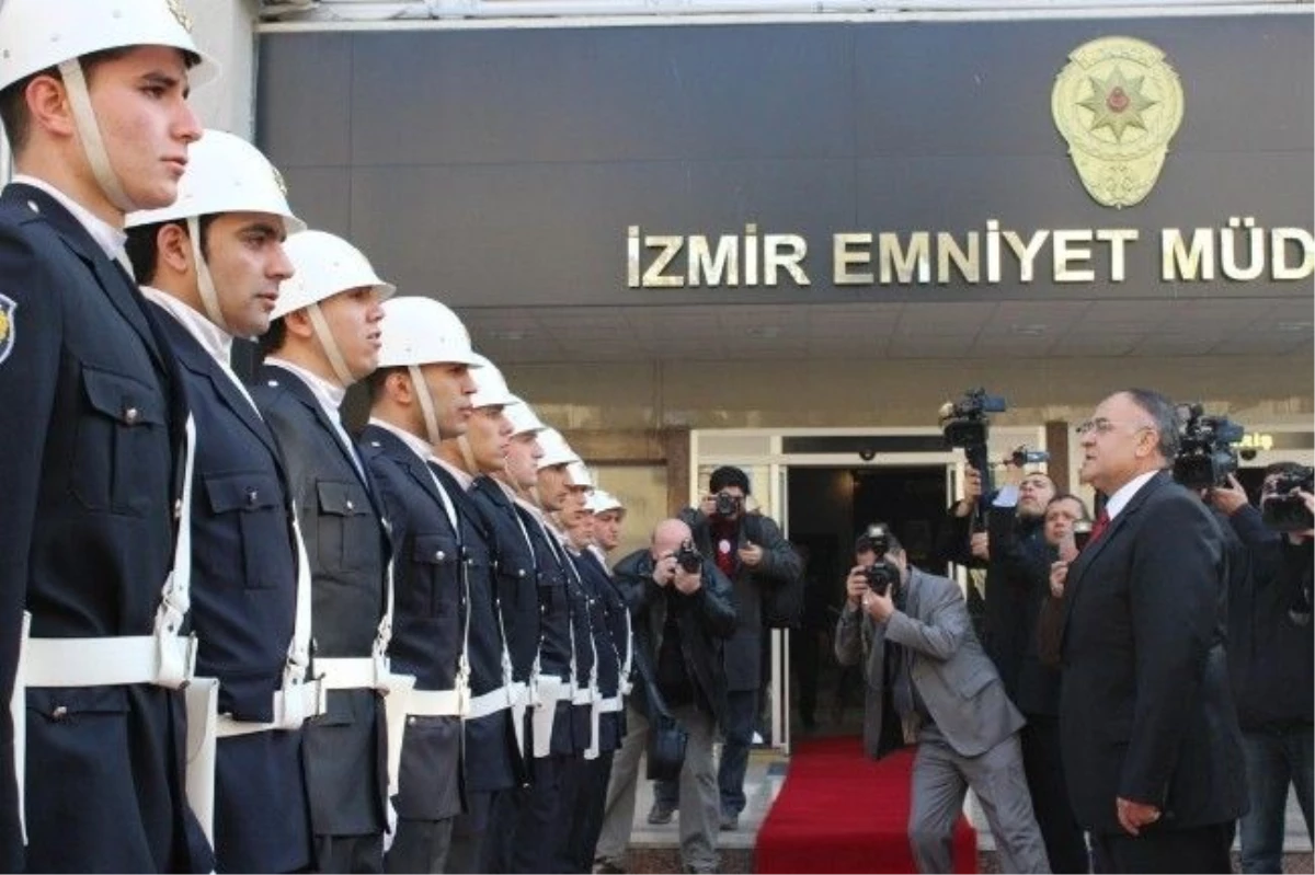 İzmir Emniyet Müdürü Uslu, Gazetecileri Kabul Etti