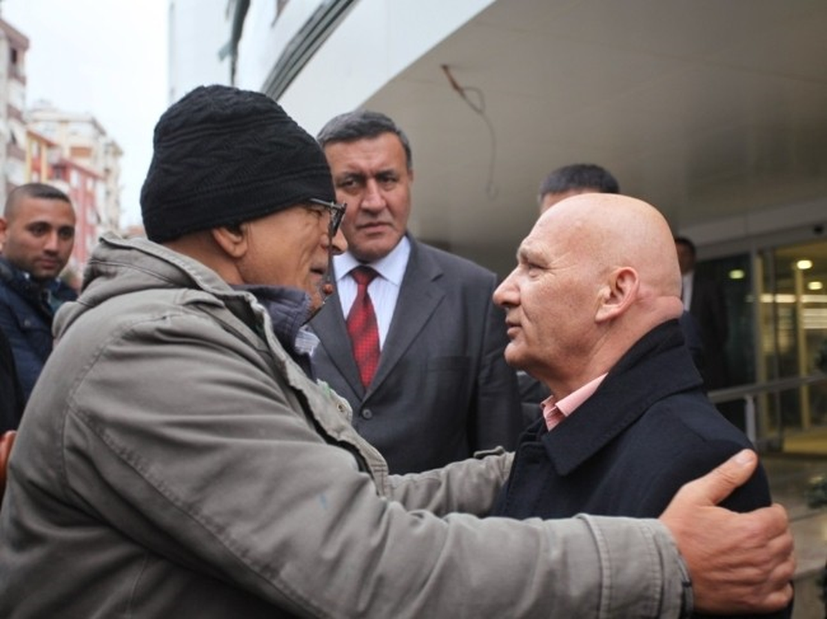 Kartal, Başkan Altınok Öz\'e Kucak Açtı