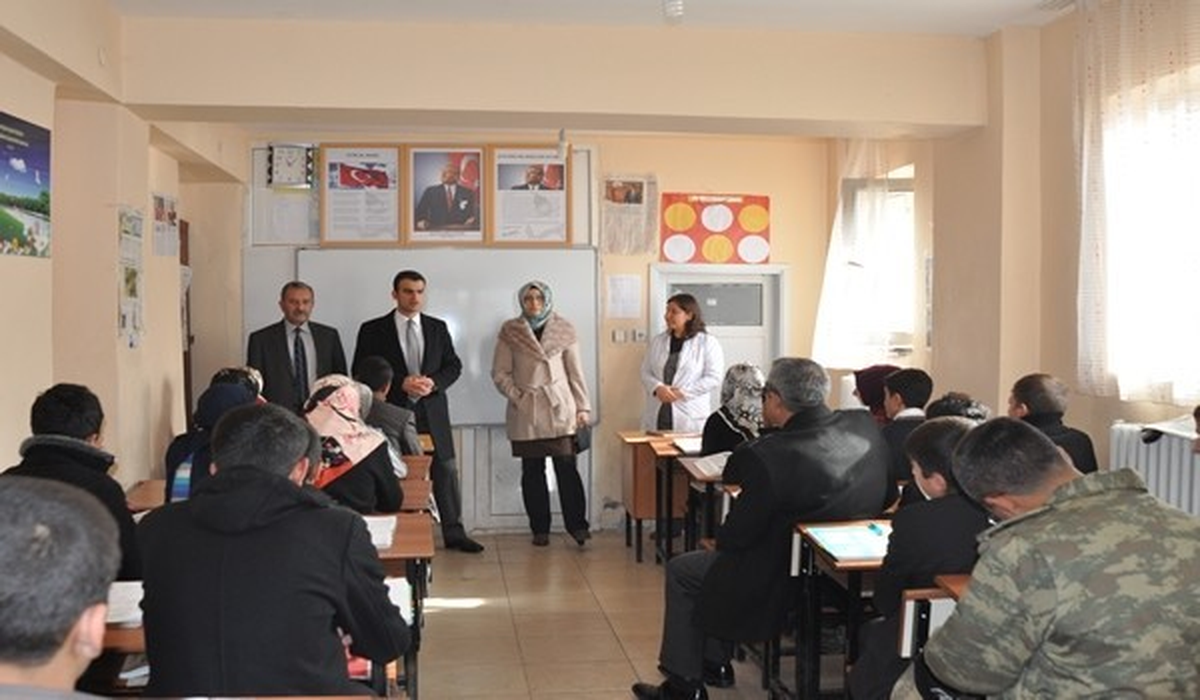 Kaymakam İnci\'den Okul Ziyaretleri