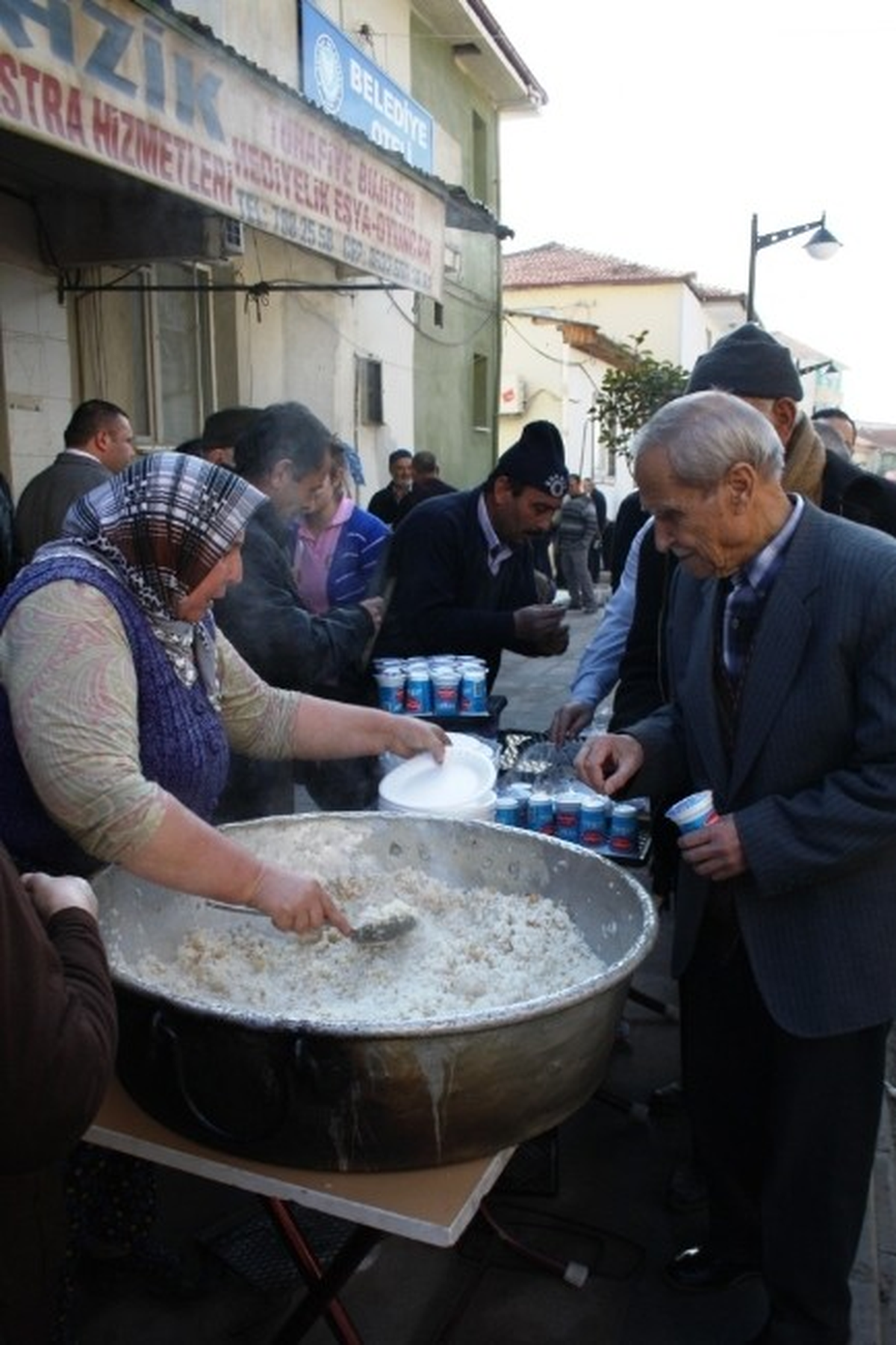Manisalılar Yağmur Duasına Çıktı