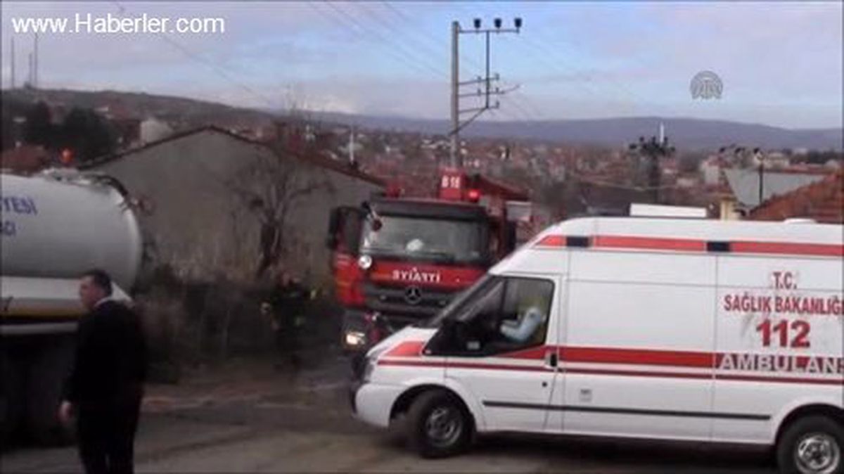 Pazaryeri\'nde ev yangını -