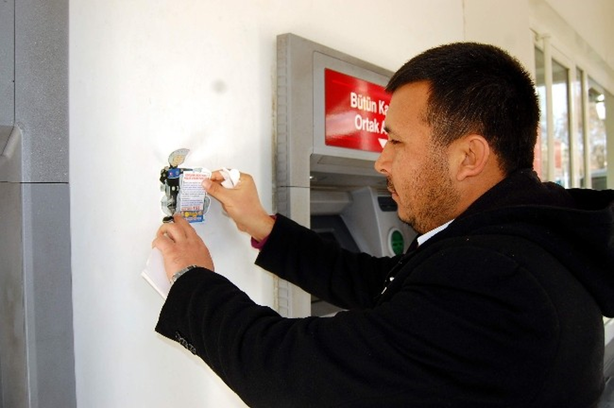 Polis Dolandırıcılığa Karşı Uyarıyor