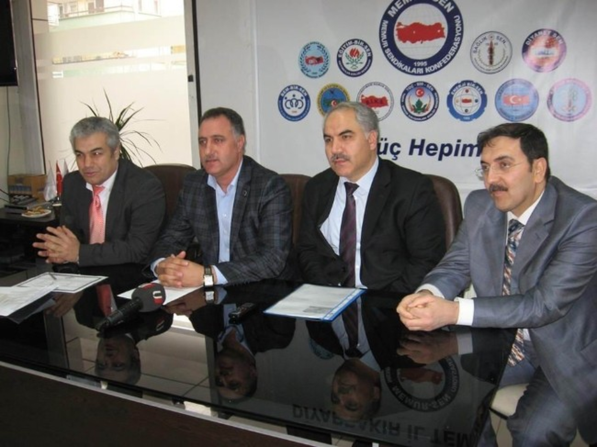Sağlık-Sen\'de Diploma Töreni