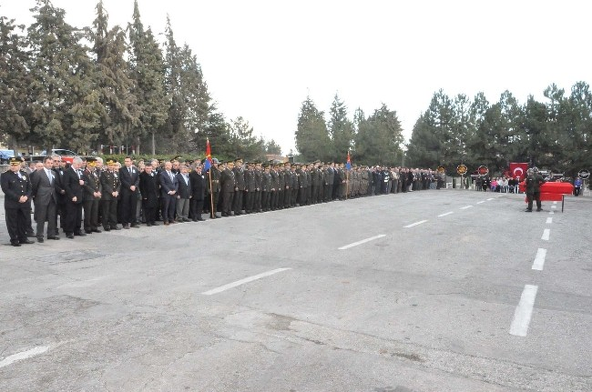 Şehit Komutan İçin Uşak\'ta Tören Yapıldı