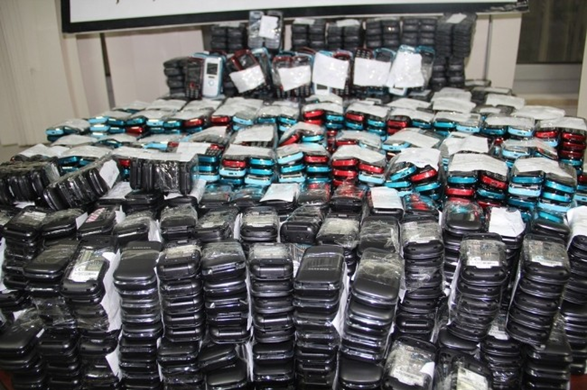 Şırnak\'ta 2 Bin 997 Adet Kaçak Cep Telefonu Ele Geçirildi