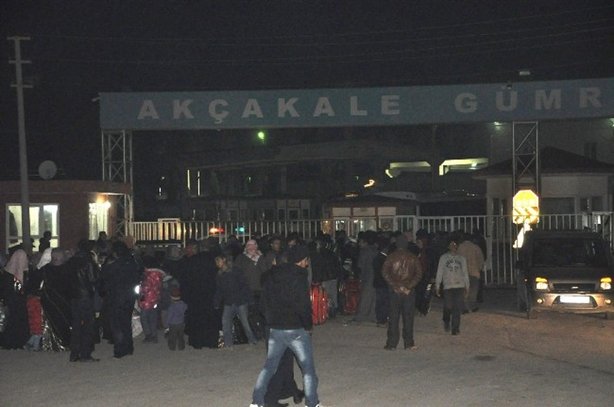 Suriye\'ye Geçmek İsteyen Mülteciler Ülkelerine Gönderildi