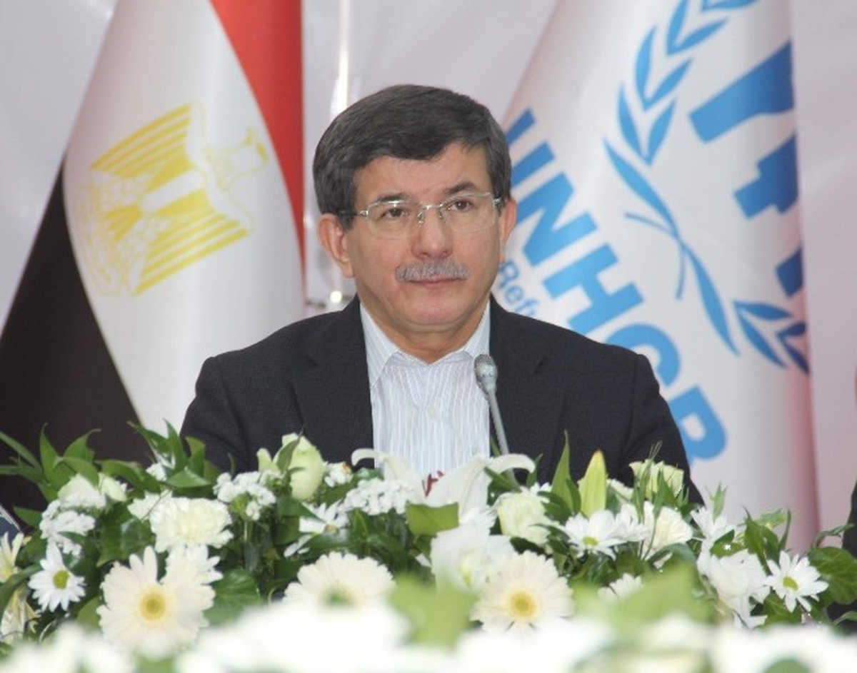 Suriyeliler\'den Davutoğlu\'na "Erdoğan" Tezahüratı