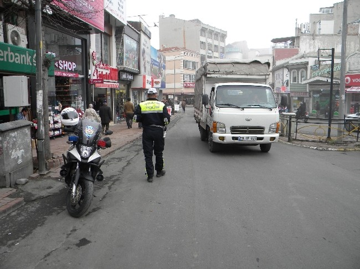 Tekirdağ\'da Trafik Polisleri Yeni Motorları ile Uygulama Yapıyor