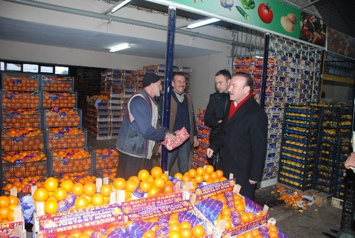 Başkan Doğan Sebze ve Meyve Halini Ziyaret Etti