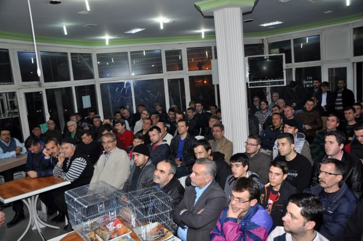 Cem Çöllü Kanaryacıların Mezatına Konuk Oldu