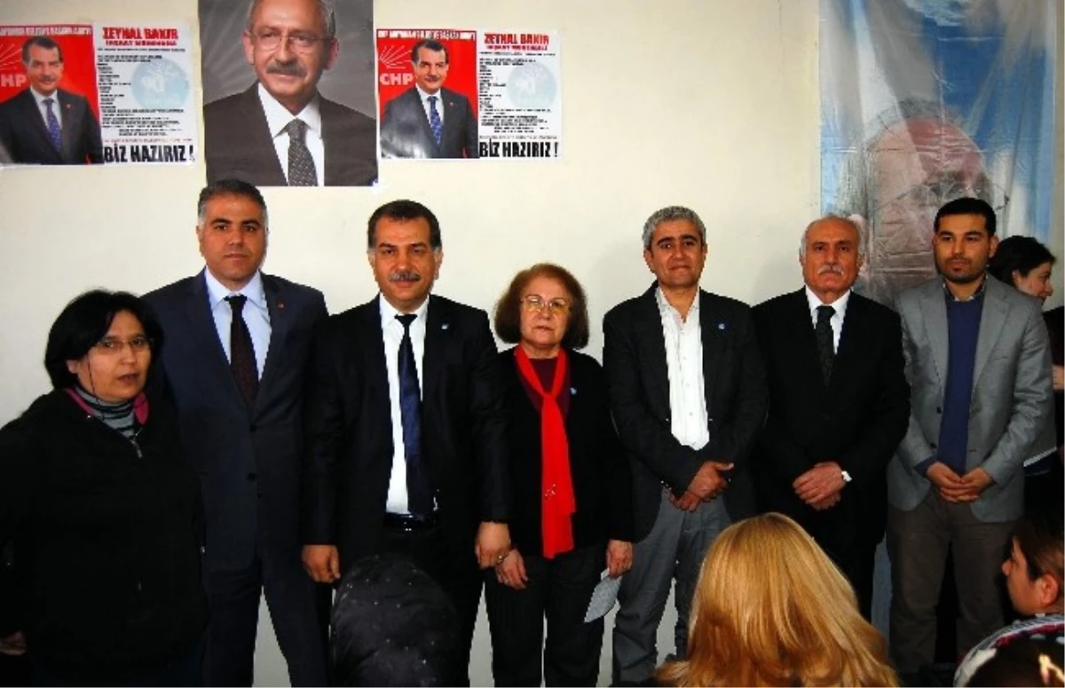 CHP\'nin Kadın Seçim Bürosu Açıldı