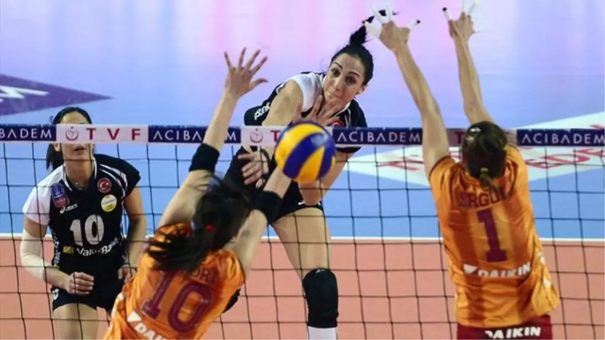 Cimbom da Vakıfbank\'a Direnemedi