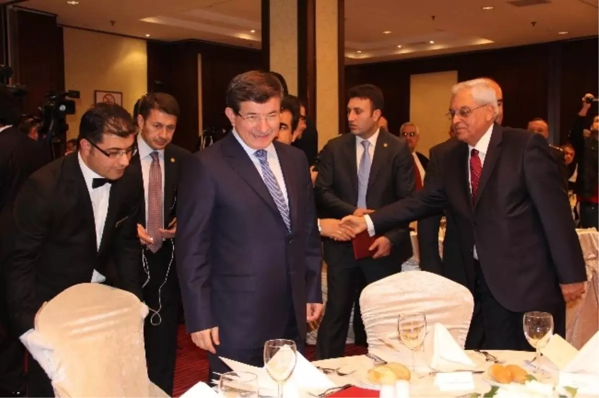 Davutoğlu: "Türkiye\'nin Sözü Dinlenmeden Akdeniz\'de Kalıcı Barış Sağlanamaz"