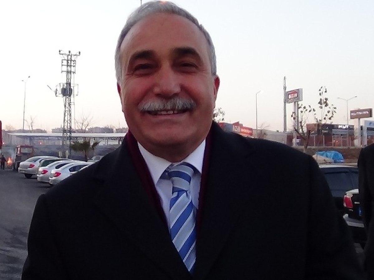 Fakıbaba Troleybüs İçin Singapur Yolcusu