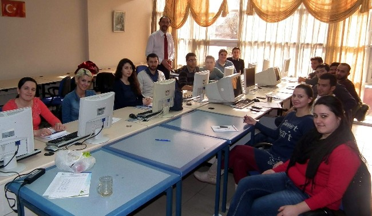 Aydınlı Gençlerden Girişimcilik Kursuna Yoğun İlgi