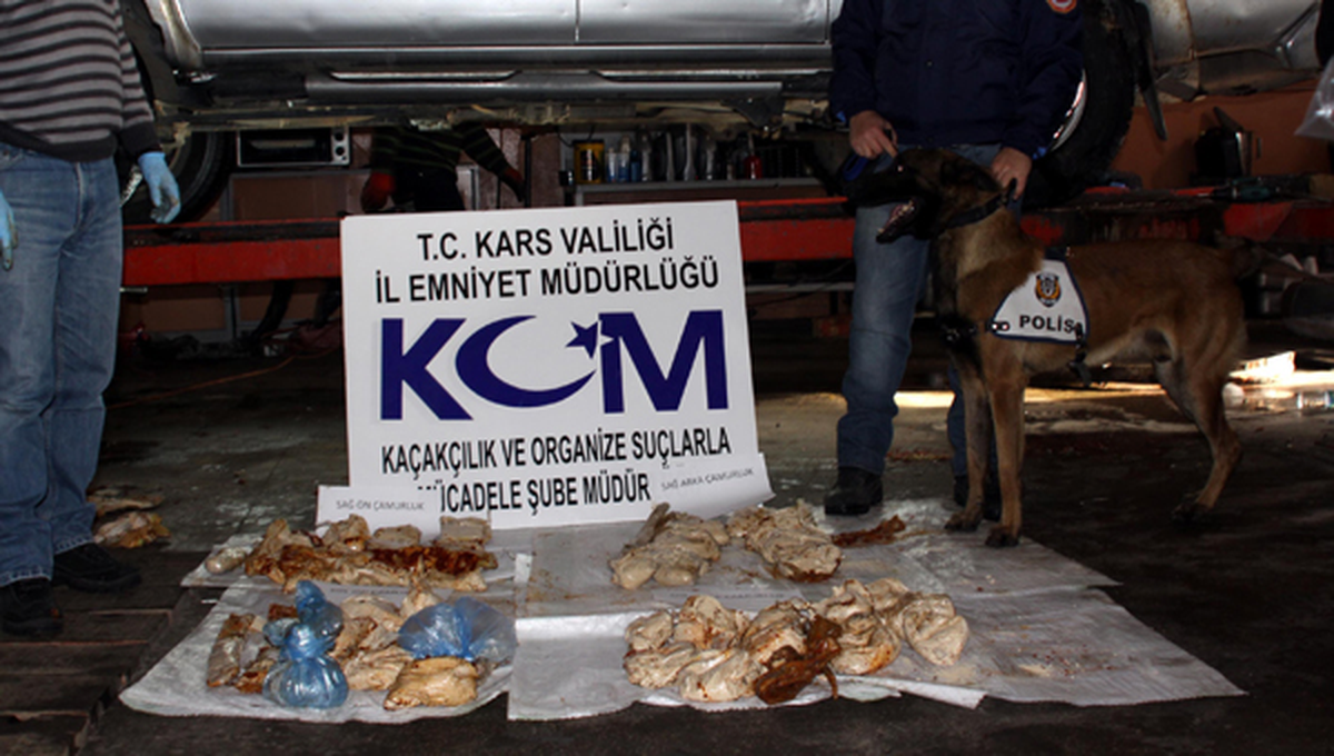 Gres Yağı ve Pul Biberli Eroin" Sevkiyatı