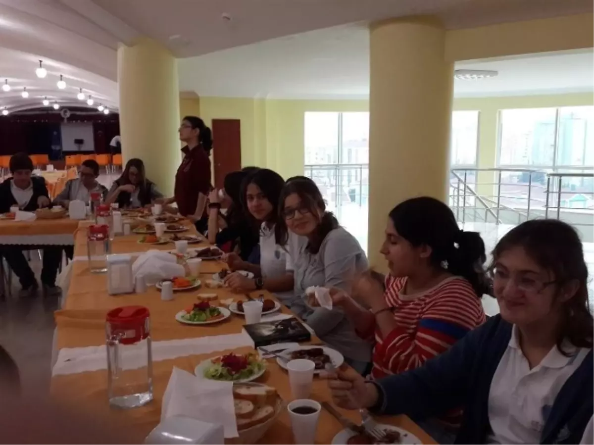 Gülerçin Koleji\'nde Mangal Keyfi