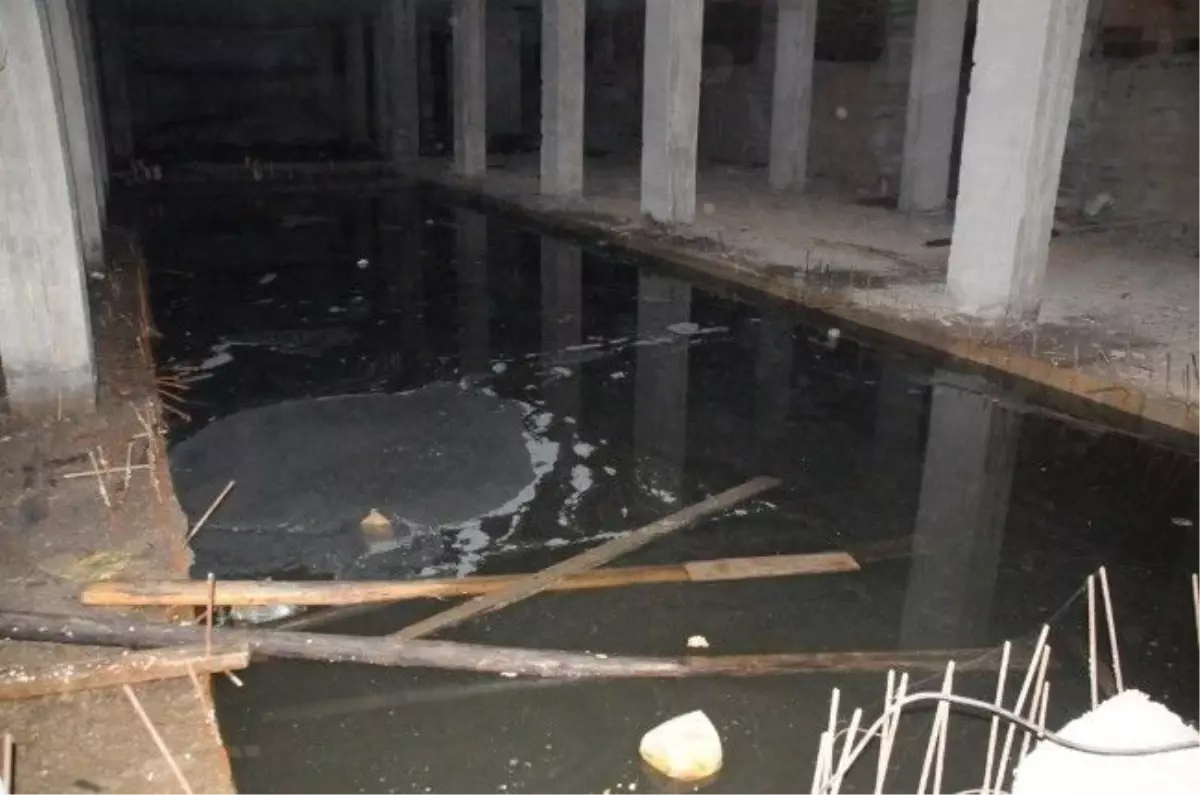 Kaybolan Çocuğun Cesedi İnşaat Havuzunda Bulundu