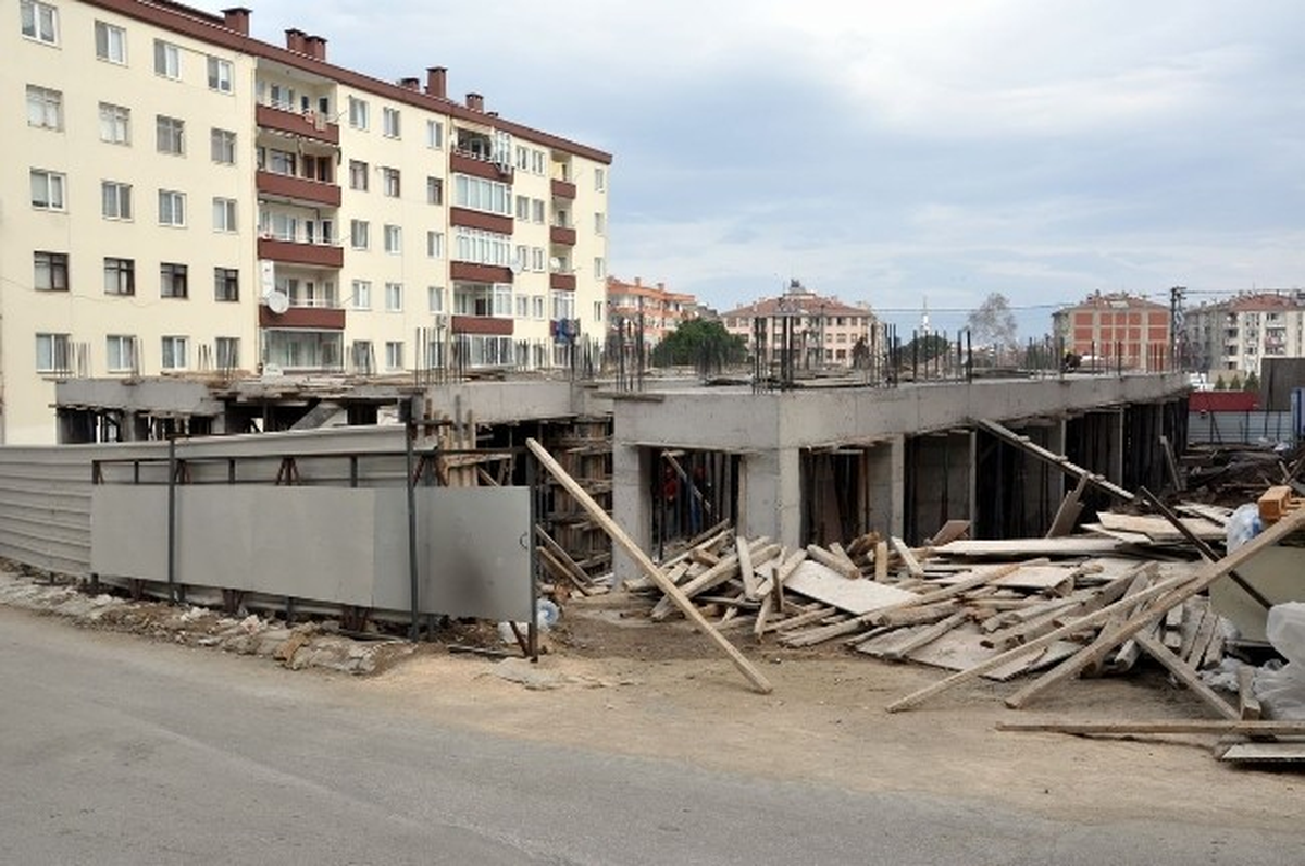 Mudanya\'ya Modern Kapalı Pazar Yeri
