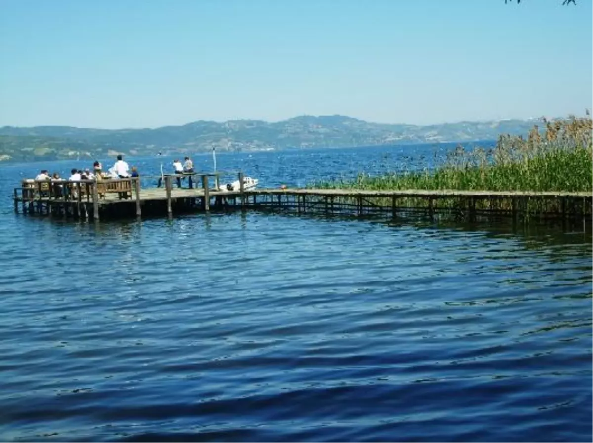 Sapanca Gölü İçin "İmza Kampanyası"