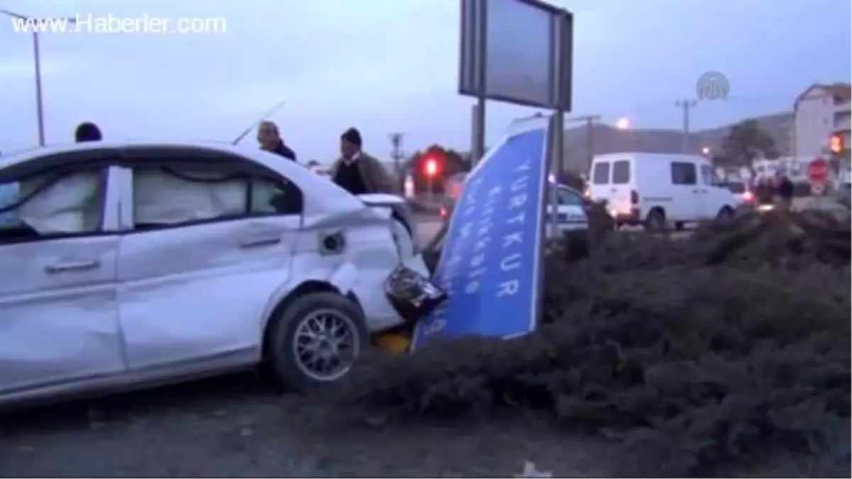 Kırıkkale\'de Trafik Kazaları: 8 Yaralı