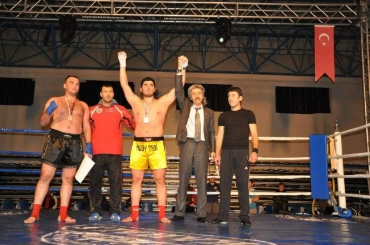 Türkiye Muay Thai Yarı Final Müsabakaları Artvin\'de Yapıldı