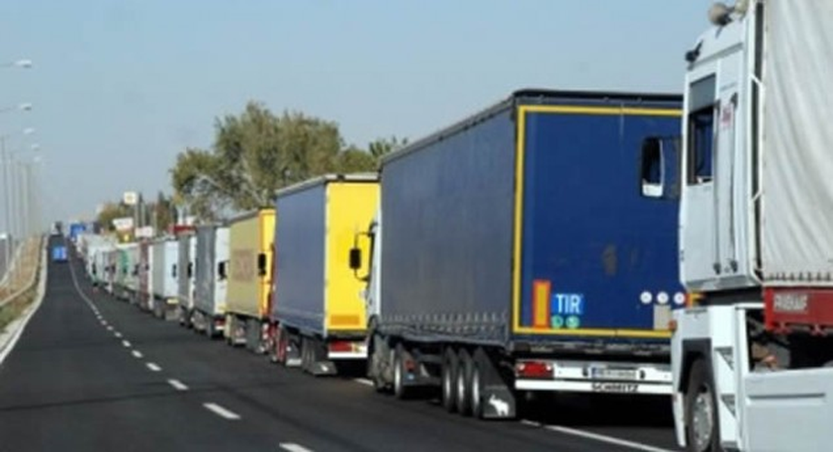 Hamzabeyli Sınır Kapısı\'nda TIR Kuyruğu