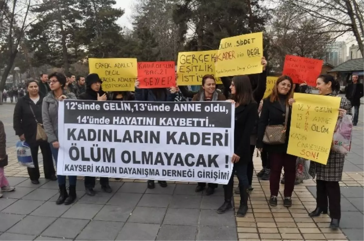 Kadına Şiddet Kadınlar Tarafından Protesto Edildi