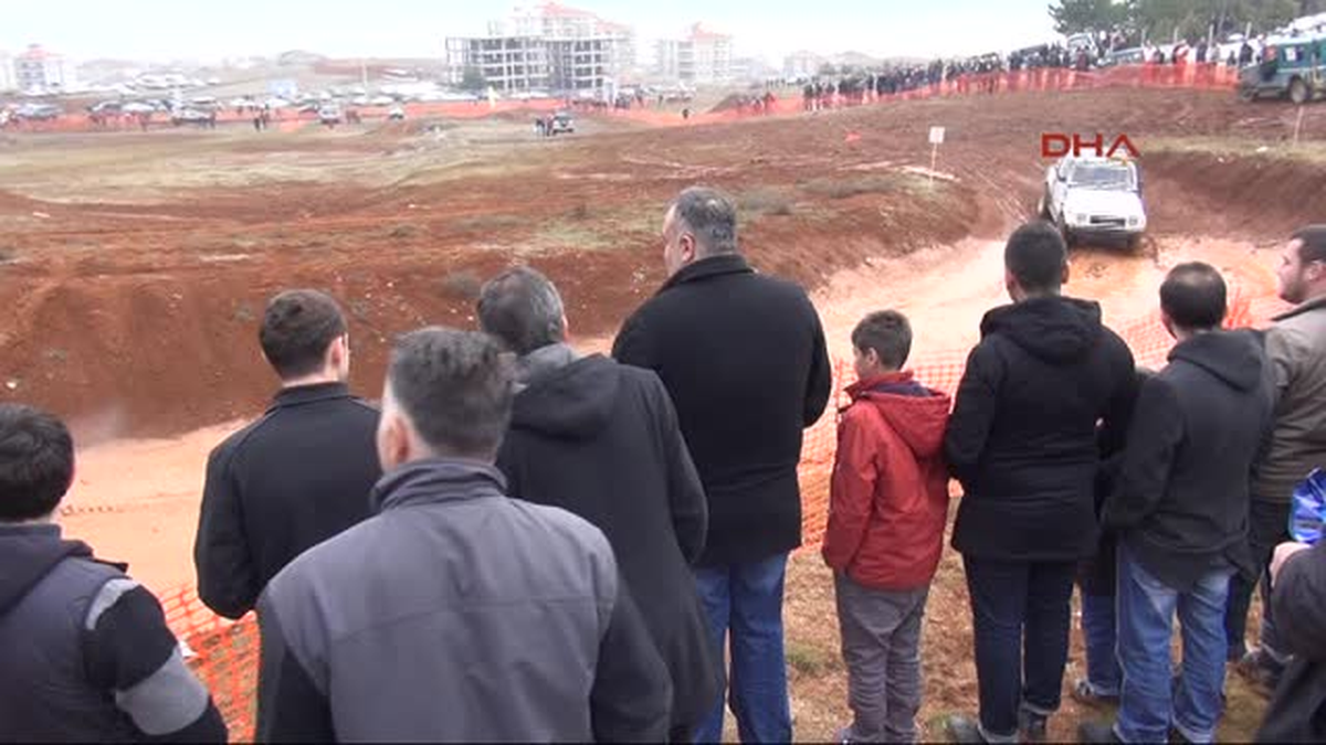 Road Yarışında Yumruk Yumruğa Kavga