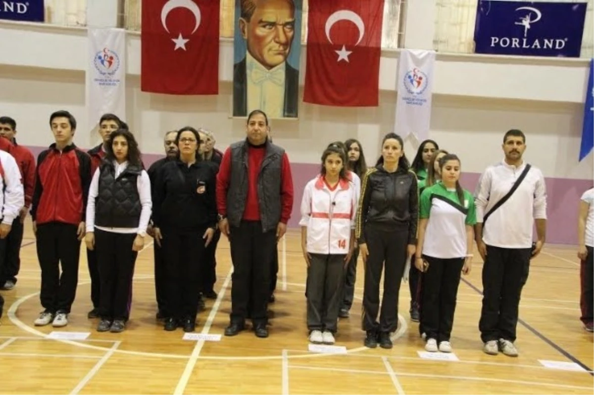 Badminton Türkiye Şampiyonası Grup Müsabakaları Başladı