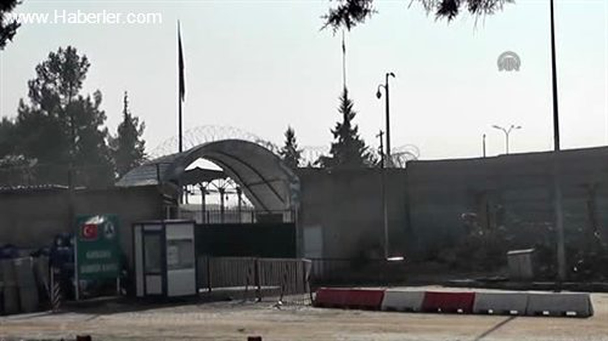 Çatışmadan Kaçan Suriyeli Türkmenler, Türkiye\'ye Sığındı