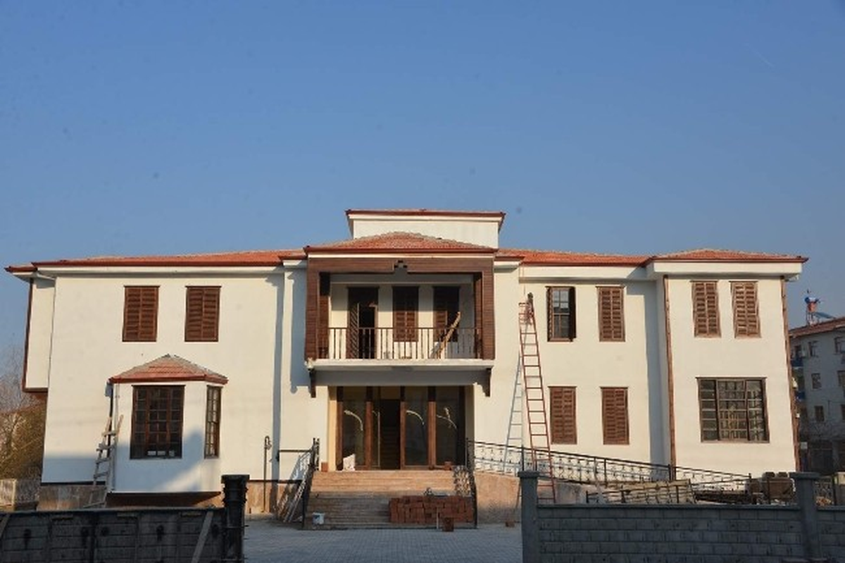 Özalper ve Çarmuzu Semt Konakları Tamamlandı