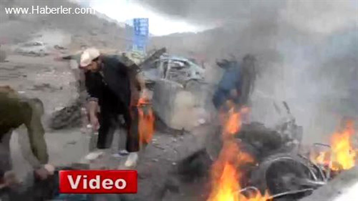 Sınırda Bombalı 2 Araç Patlatıldı