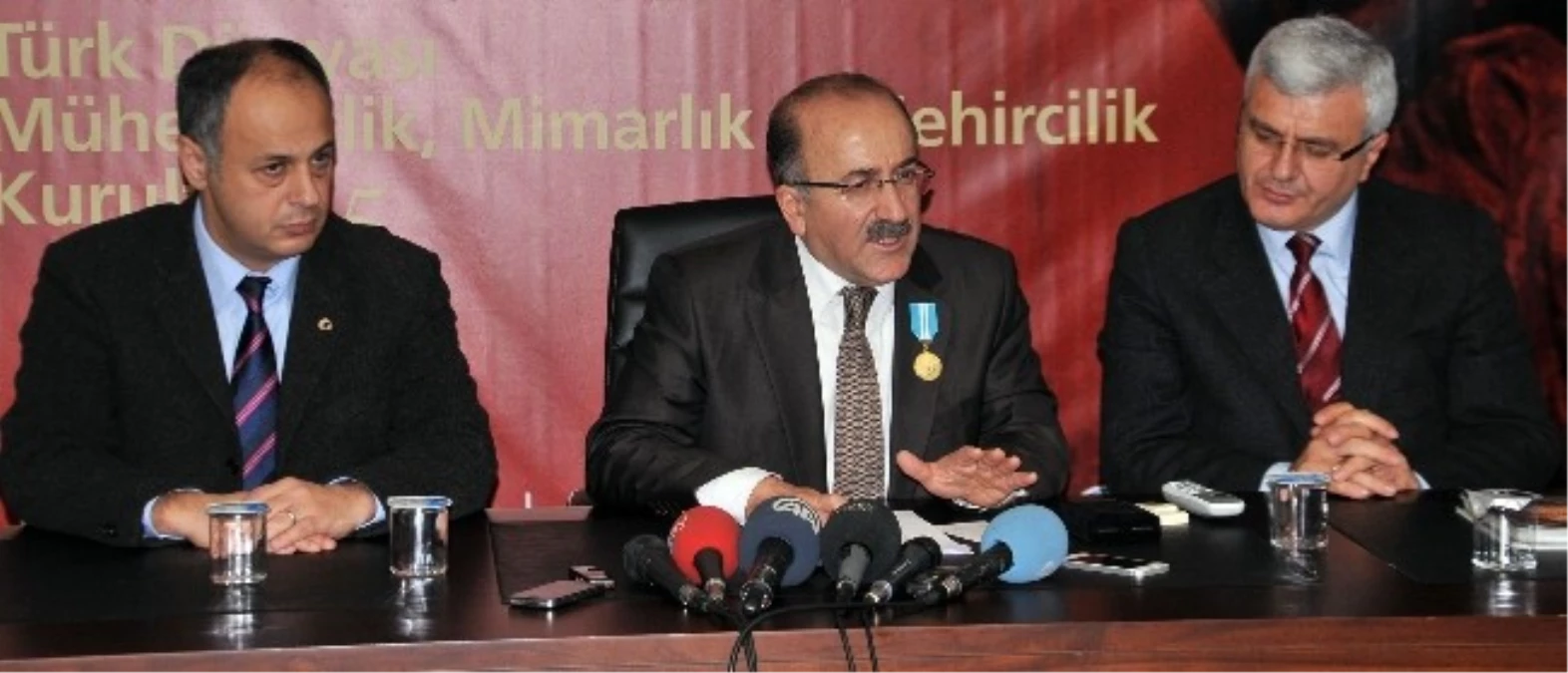 Trabzon Belediye Başkanı Gümrükçüoğlu Basın Mensuplarının Sorularını Cevaplandırdı