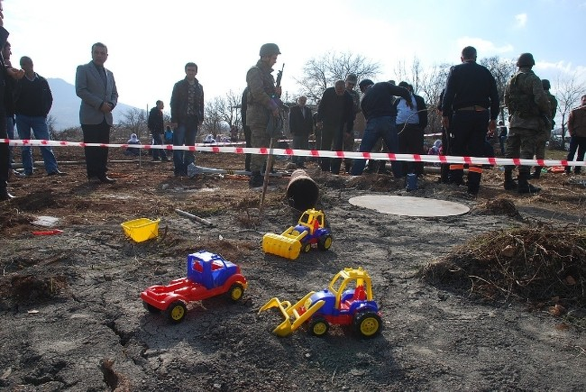 9 Yaşındaki Çocuk Sondaj Kuyusuna Düştü