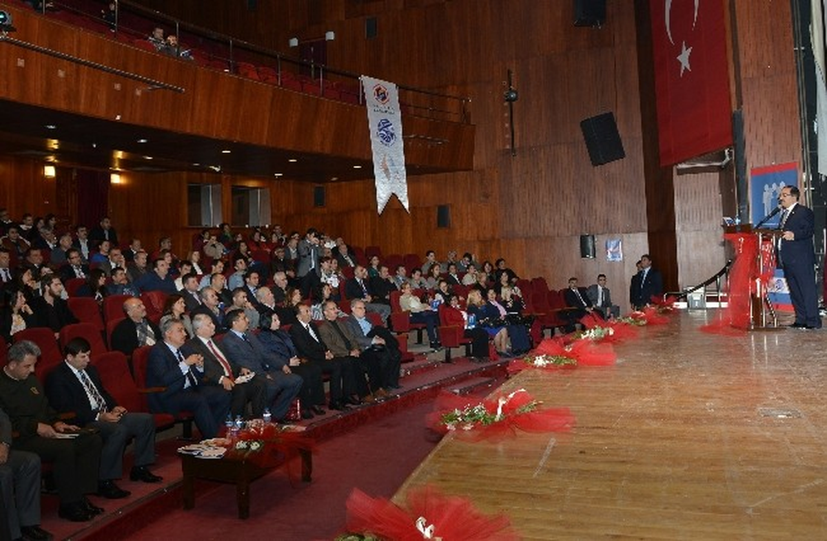 Adana Mem\'den Yenilikçi Lider Öğretmen Projesi