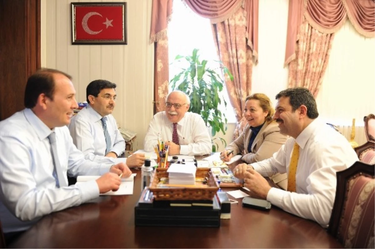 AK Parti\'de Eskişehir Başkan Adayları Değerlendirme Toplantısı