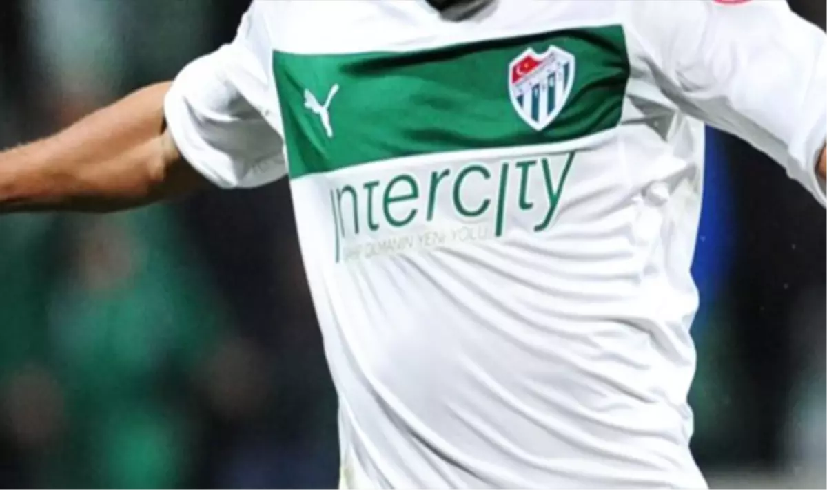 Bursaspor\'un Yeni Transferi 6 Hafta Forma Giyemeyecek