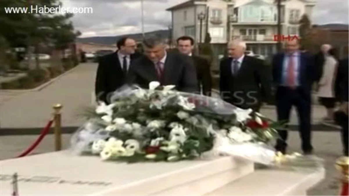 Kosova\'nın İlk Cumhurbaşkanı Rugova Ölümünün 8\'inci Yılında Anıldı